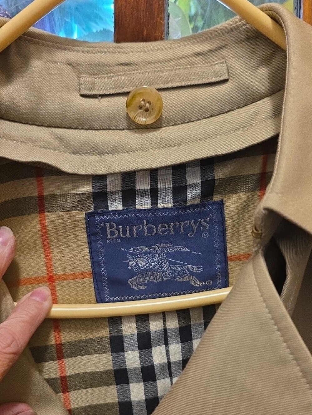 Burberry Tan Double-Breasted Classic Trench Coat - Picture 2 of 7